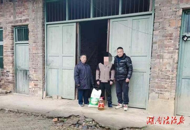 東安縣花橋鎮(zhèn)新春慰問(wèn)傳遞司法溫情