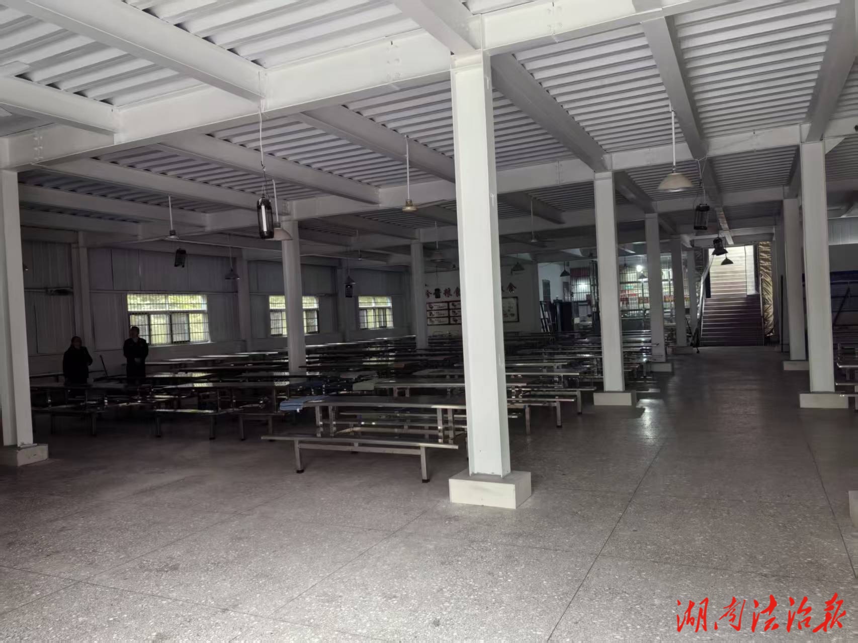 綏寧縣消防救援局依法查處一起校園消防安全違法行為