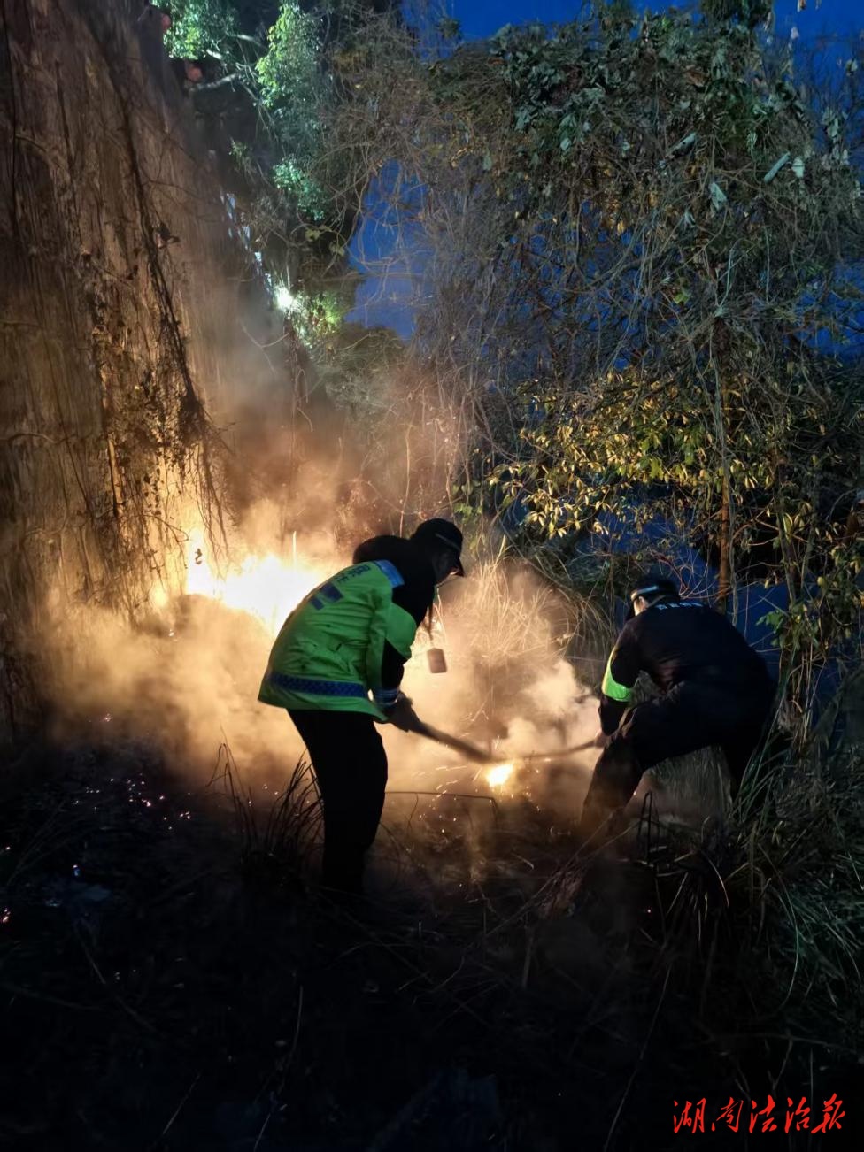 巡邏途中遇火情 吉首公安快速處置除隱患