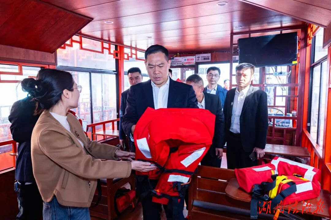 段曉賽督導(dǎo)檢查春節(jié)文旅安全生產(chǎn)工作時(shí)強(qiáng)調(diào)：守牢安全底線 提升服務(wù)品質(zhì) 營(yíng)造舒心旅游環(huán)境