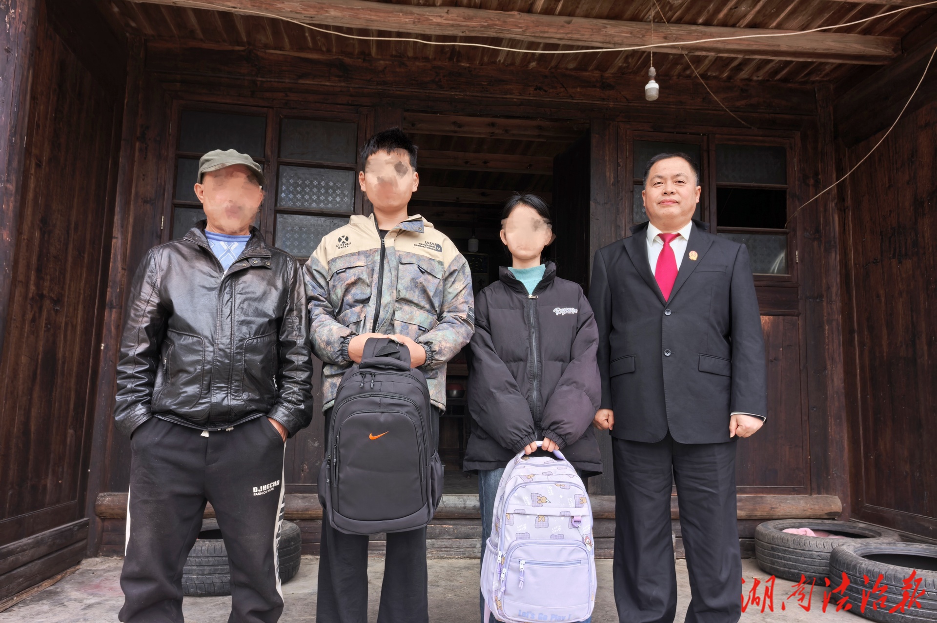 侗鄉(xiāng)暖陽照“幼苗” 司法溫情護成長  ——湖南新晃縣人民法院回訪一起撤銷監(jiān)護人資格案側(cè)記