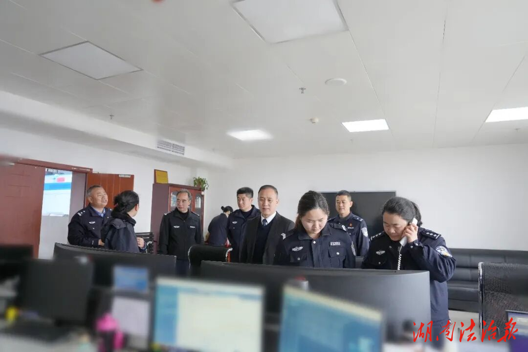 開工第一天，洞口公安“馬”力全開！