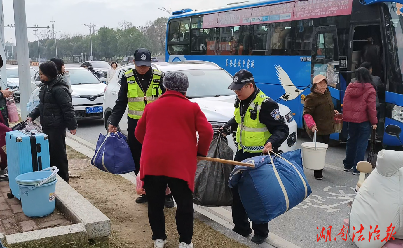 東安交警：護(hù)學(xué)崗暖心守護(hù) 春季開學(xué)平安有序