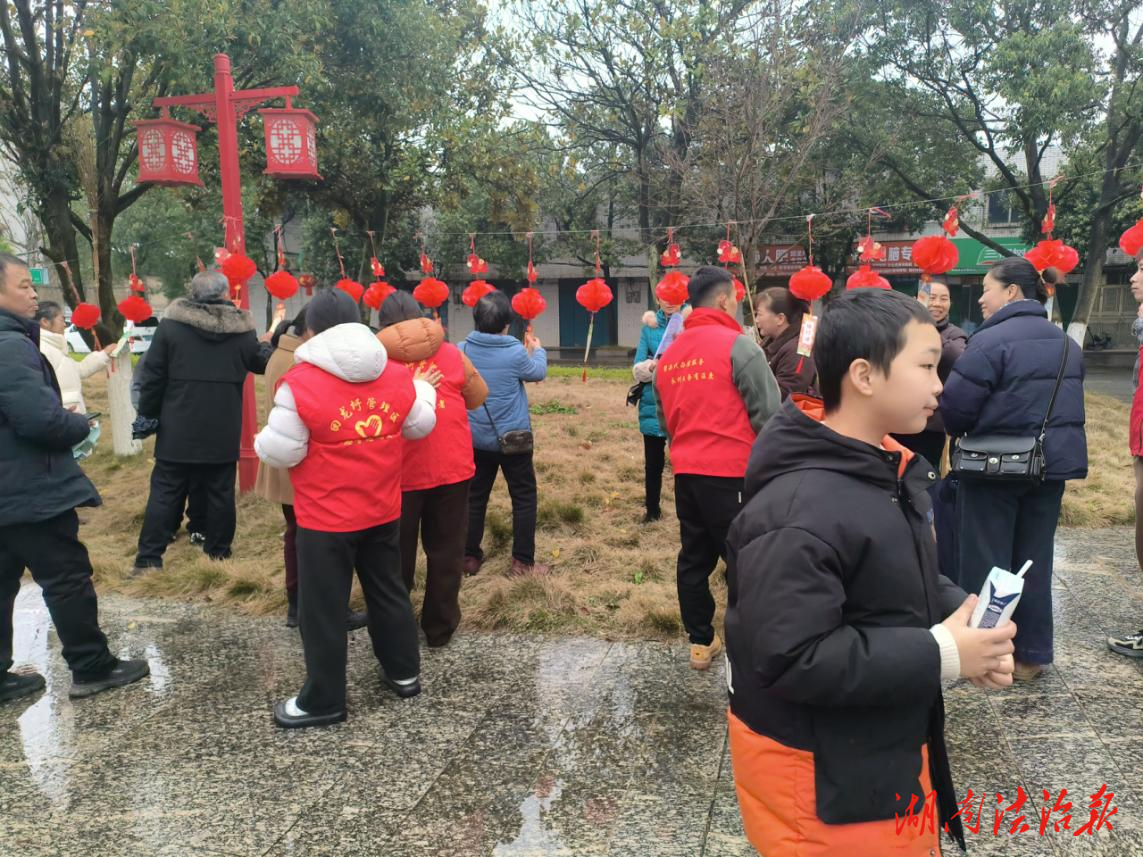 回龙圩管理区：元宵佳节年味浓 禁毒普法润民心