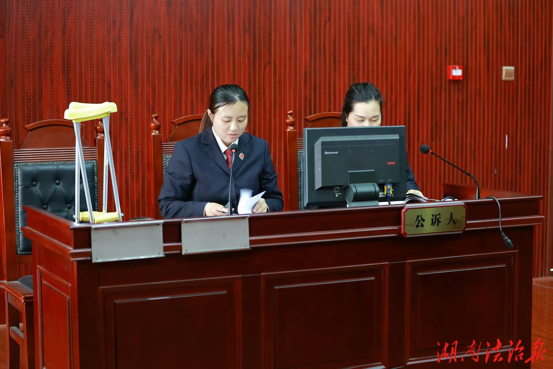 三月的礼赞：致携手走过的征途