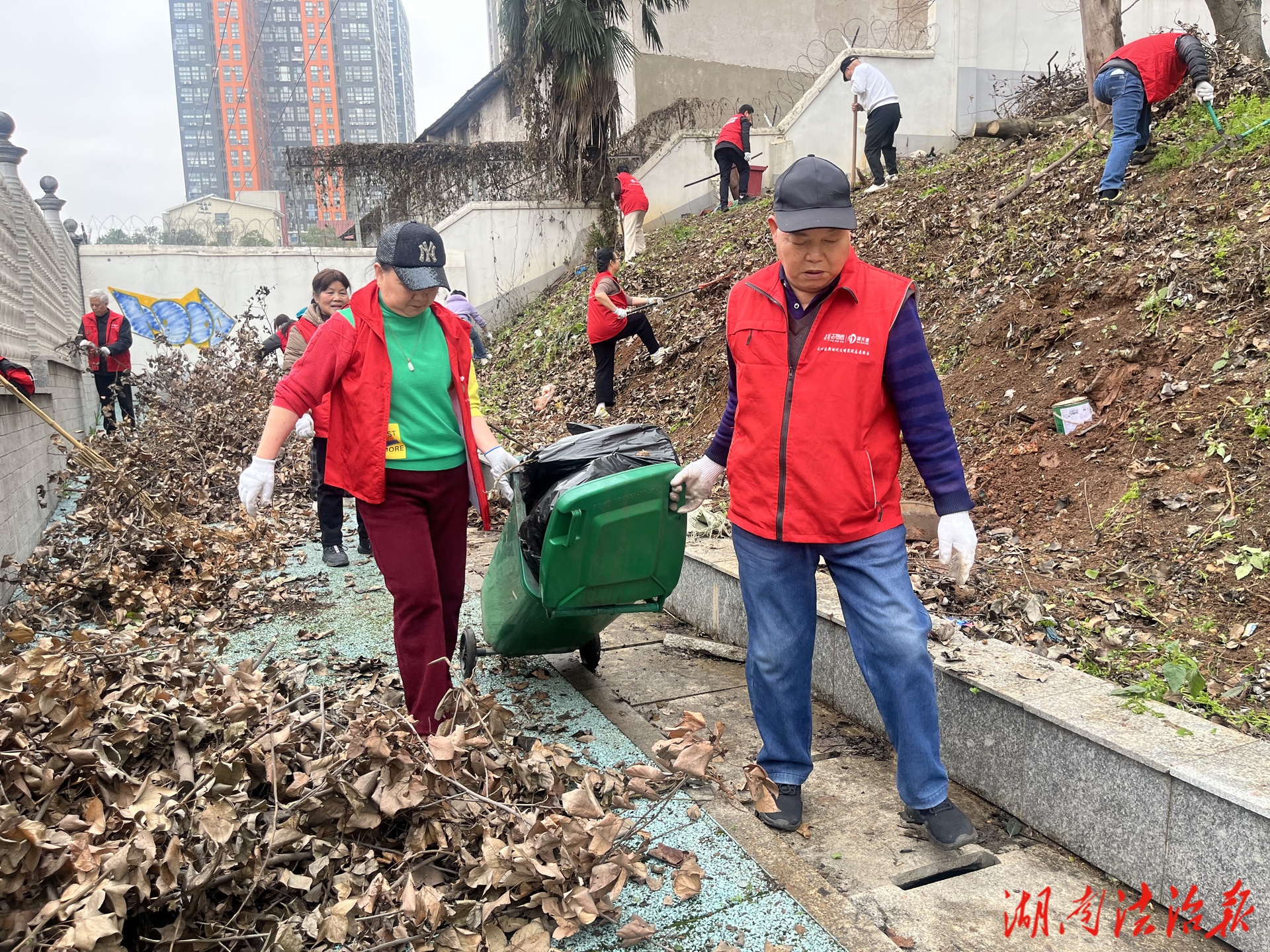 守護(hù)鐵路安全線 隱患清零筑防線