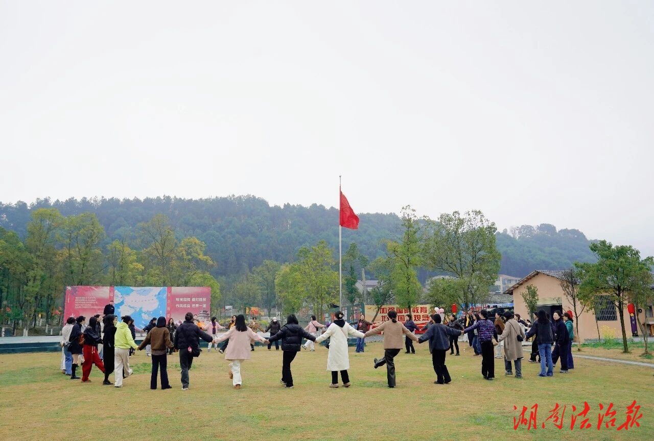柔肩擔(dān)重任 巾幗耀警營(yíng)——永定公安開展“三八”婦女節(jié)系列活動(dòng)