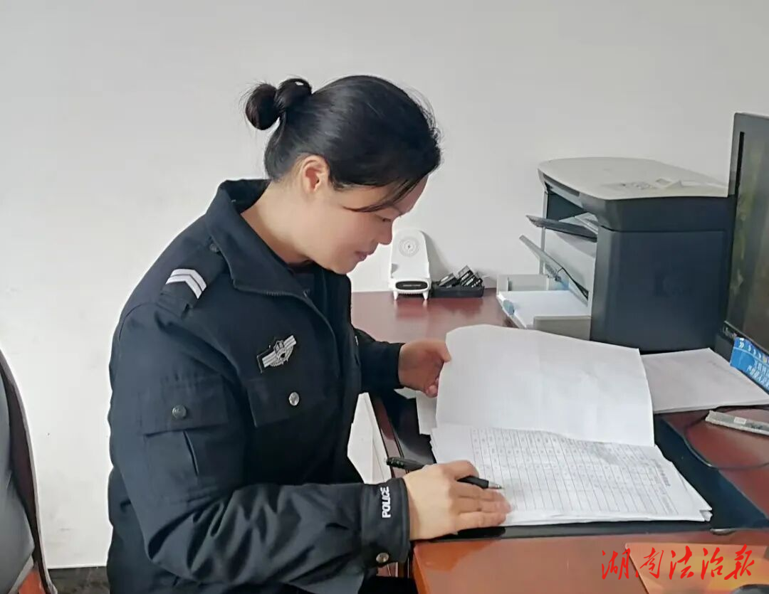 【致敬她力量】2? 朱偉紅：從軍營(yíng)到警營(yíng)，我做他最穩(wěn)的后盾