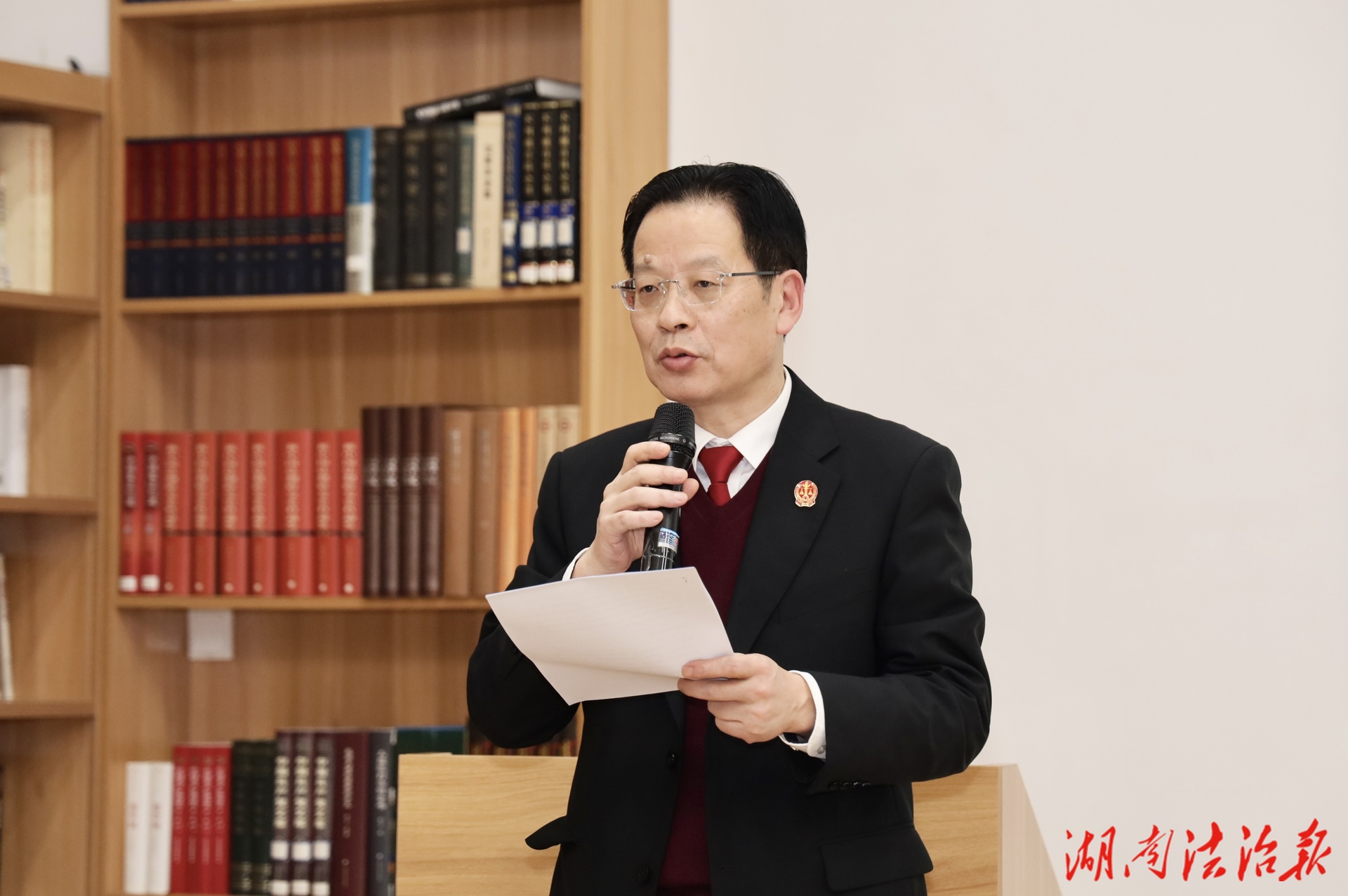 法治護(hù)航的“她”篇章