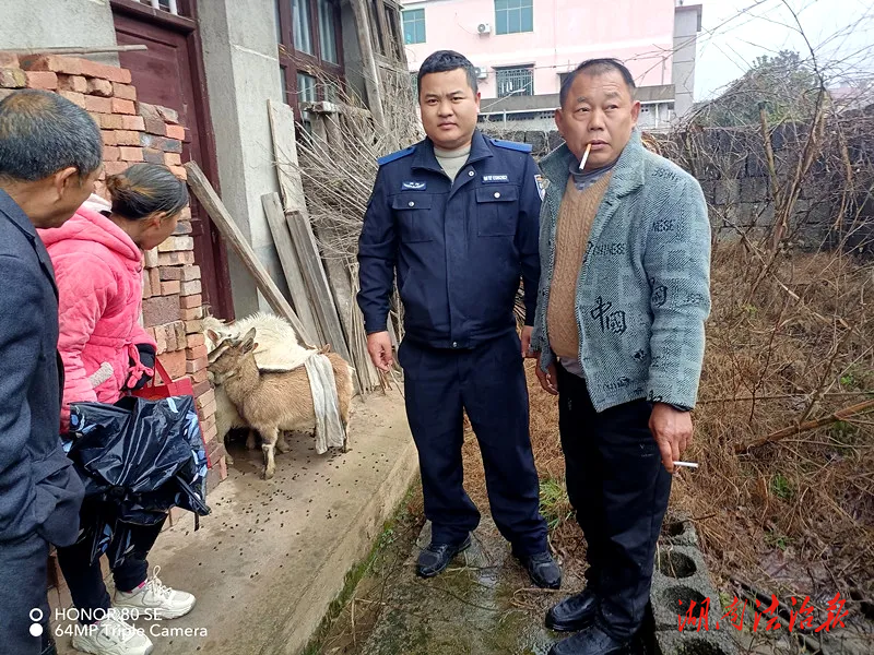 村里來了一群“不速之客”，派出所快速“介入”...