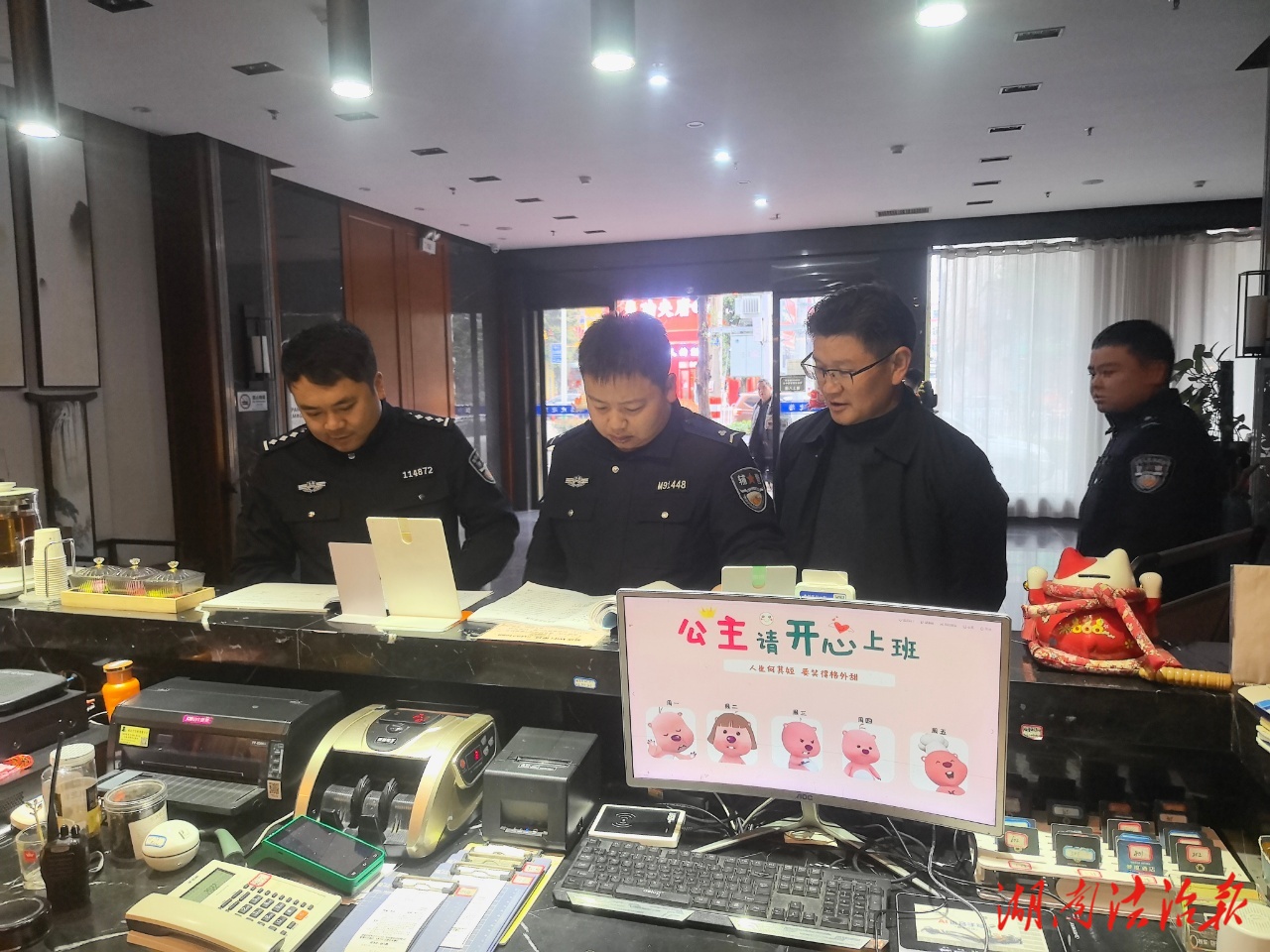 护蕾利剑出鞘 守护平安底色——新田公安开展“利剑护蕾”专项检查行动