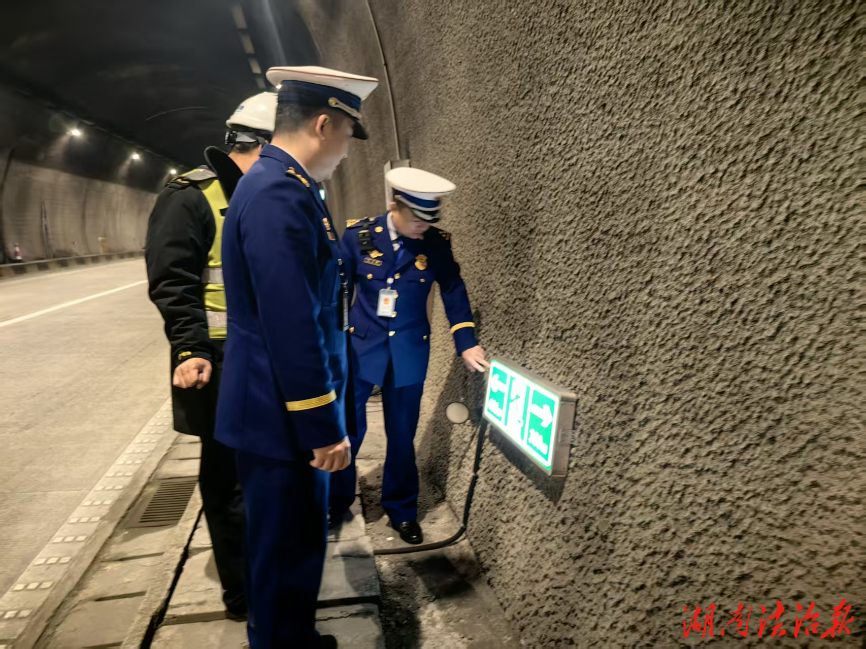 雙牌消防：開展高速公路消防安全專項(xiàng)檢查 護(hù)航營(yíng)商環(huán)境提質(zhì)增效