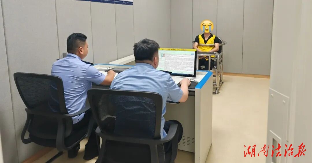 零容忍，嚴(yán)打擊！武陵公安連破5起張貼“涉黃”小卡片案！