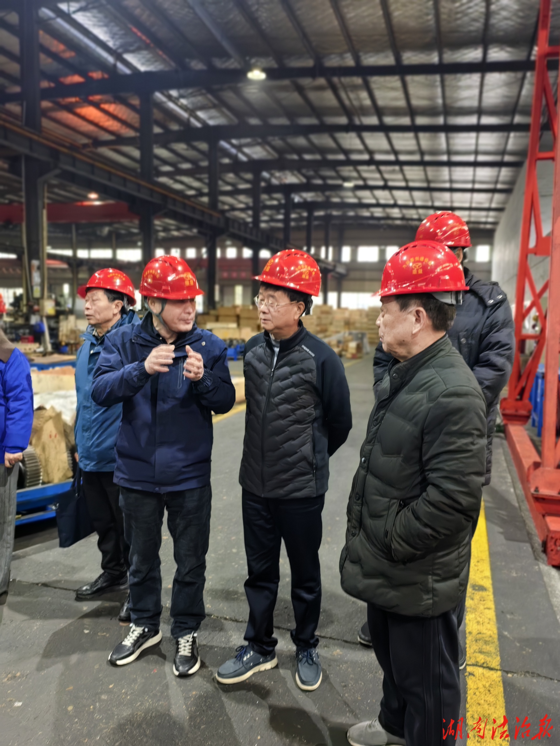 張力平，傾情奉獻(xiàn)碩果豐