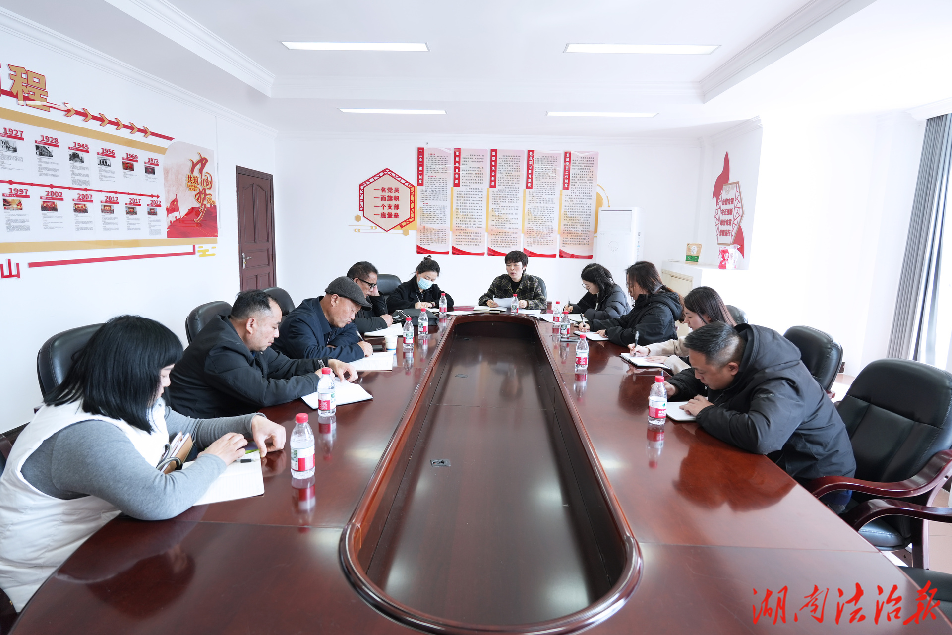 武岡法院召開先行調(diào)解工作推進會