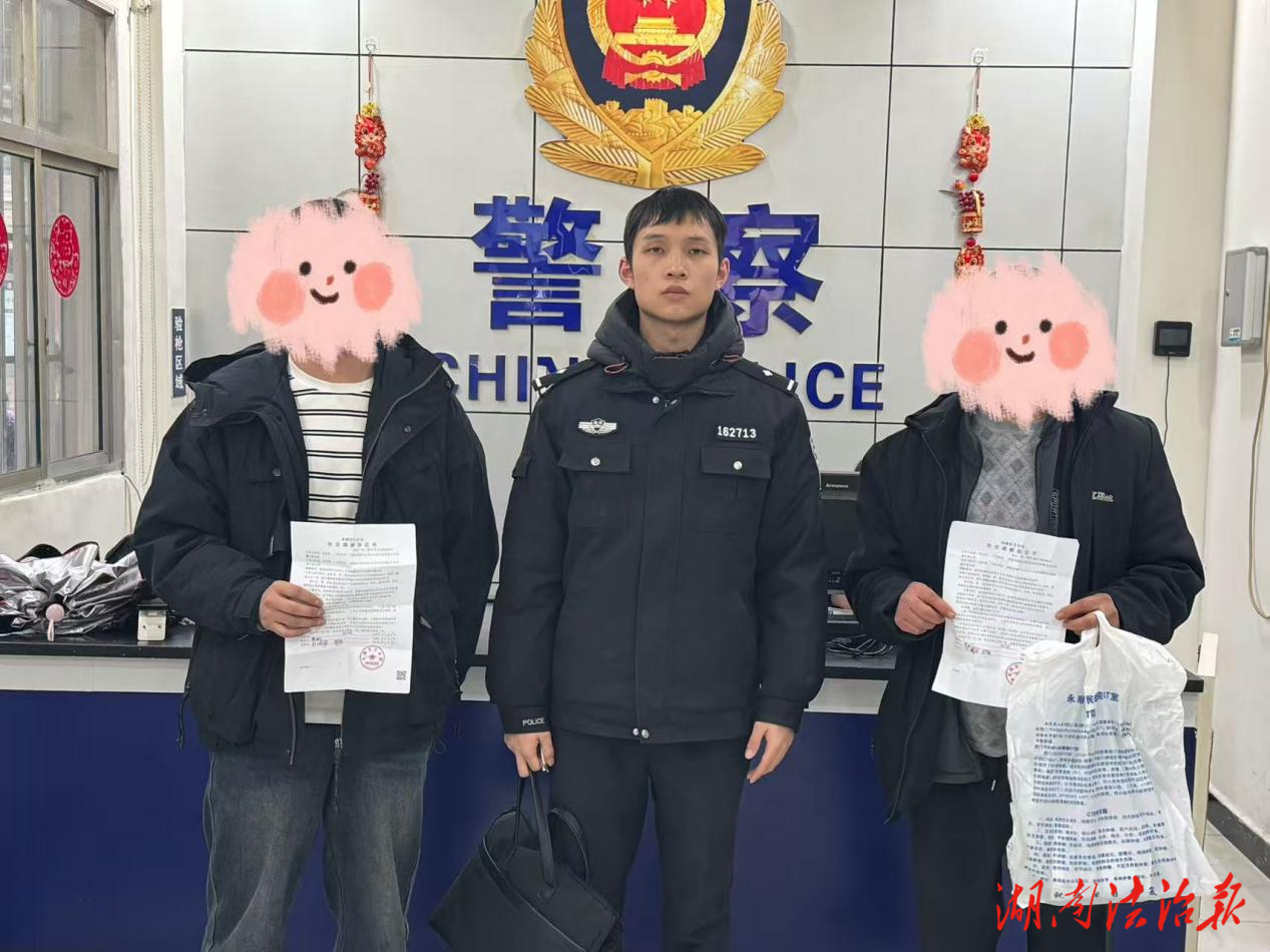 停車(chē)擋路引發(fā)沖突 民警耐心調(diào)解化干戈