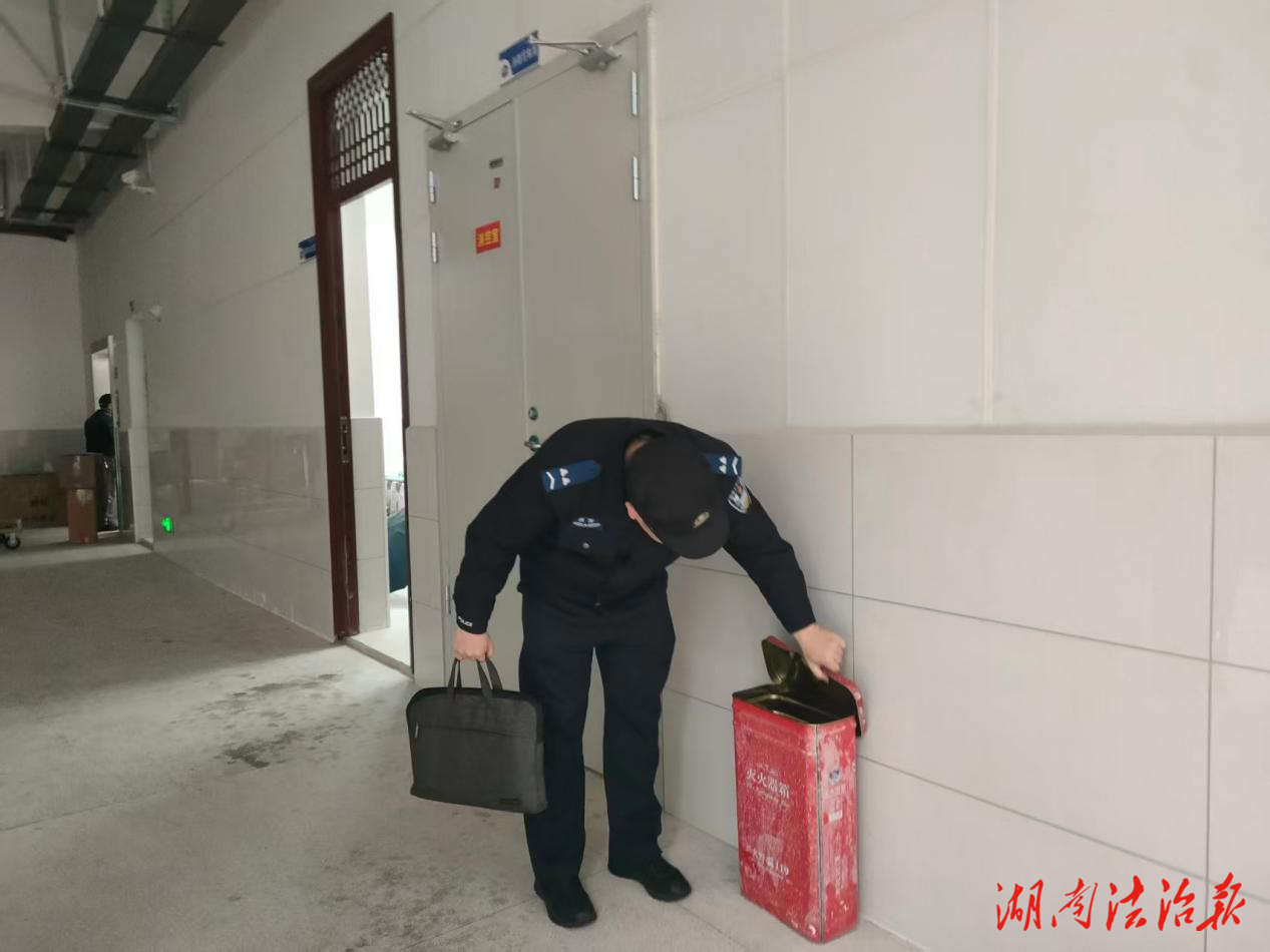 峒河派出所開(kāi)展消防安全檢查 筑牢轄區(qū)安全防線