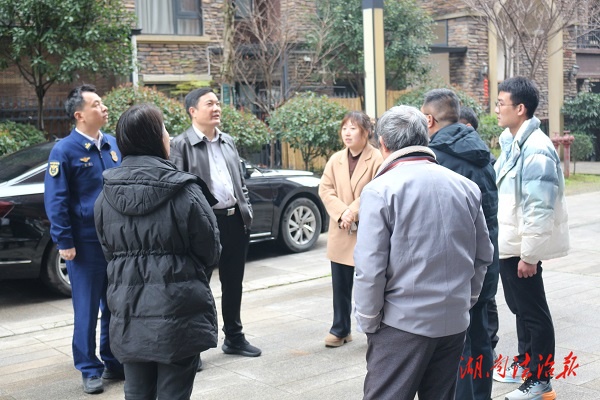 邵陽北塔區(qū)主要領(lǐng)導(dǎo)帶隊開展高層建筑消防安全專項檢查