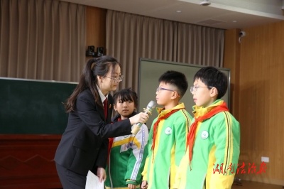 在歡聲笑語中種下法治種子