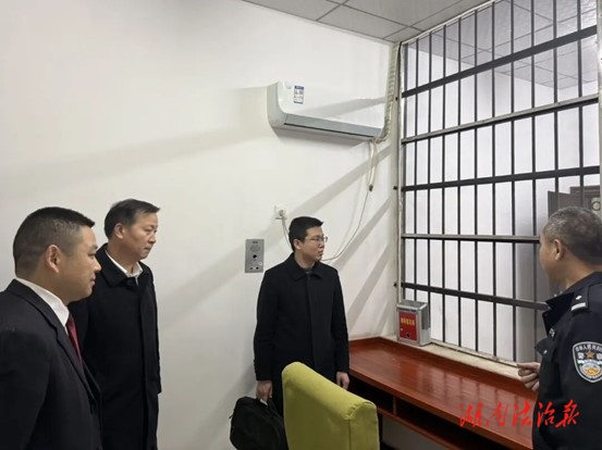 岳阳市荆剑地区人民检察院到平江县人民检察院调研督导刑事执行检察工作