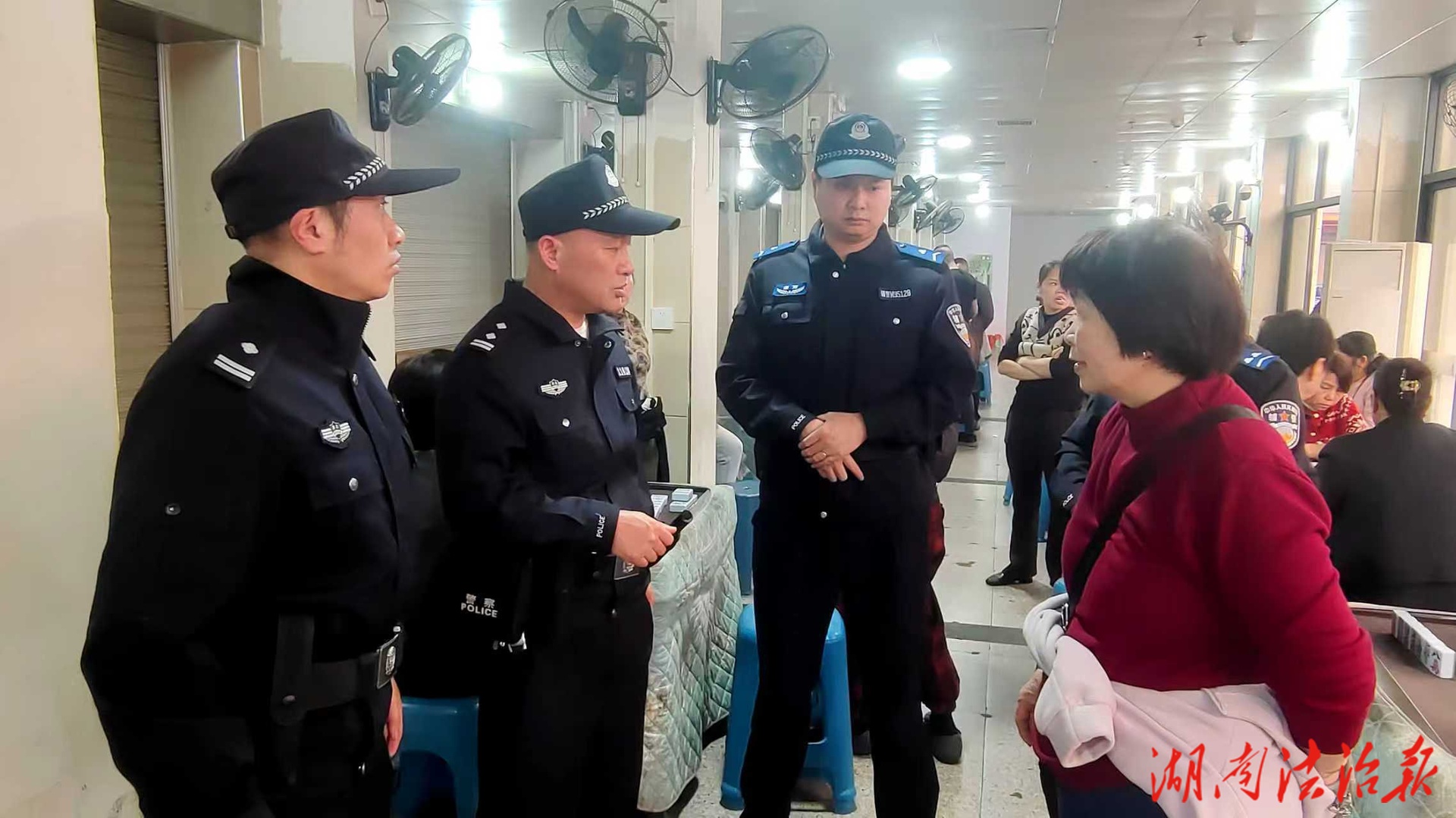 “拉网式”清查！蓝山公安开展棋牌场所专项整治