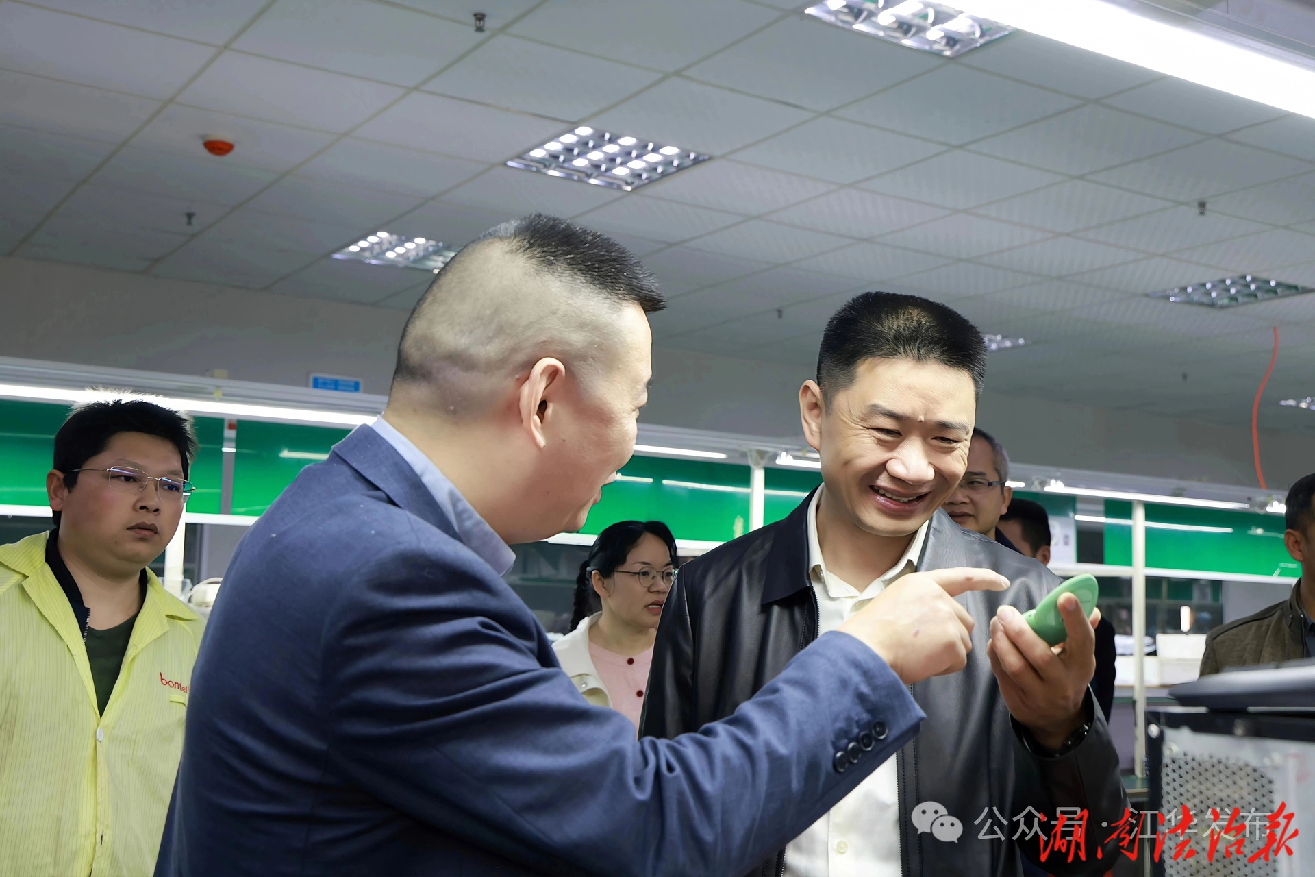 袁章中在江華高新區(qū)調(diào)研企業(yè)