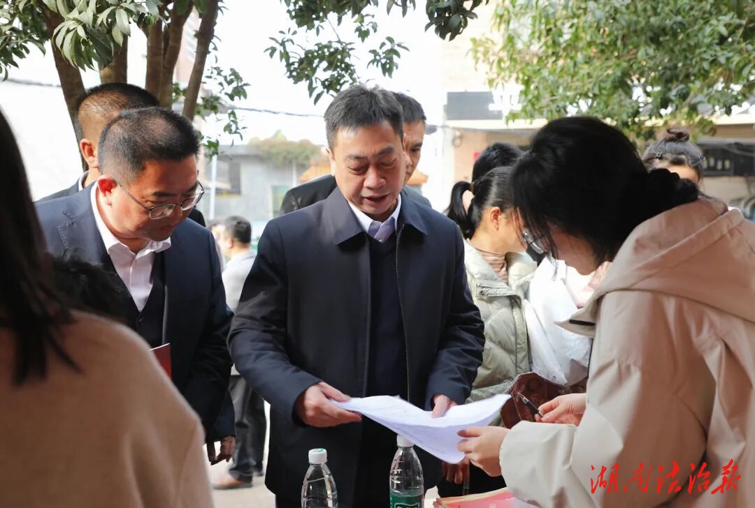 黄永英调研春风行动、粮食生产等工作