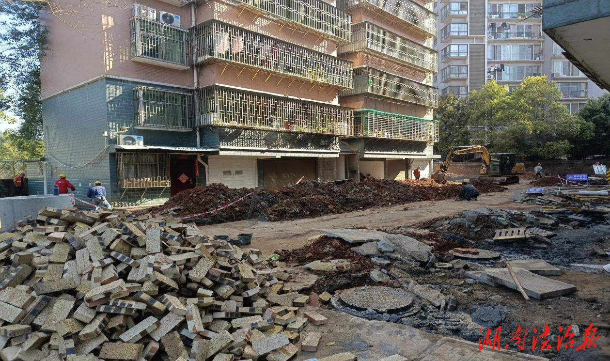 卜里坪街道环城桥社区：多措并举推进小区品质提升工程打造宜居新环境