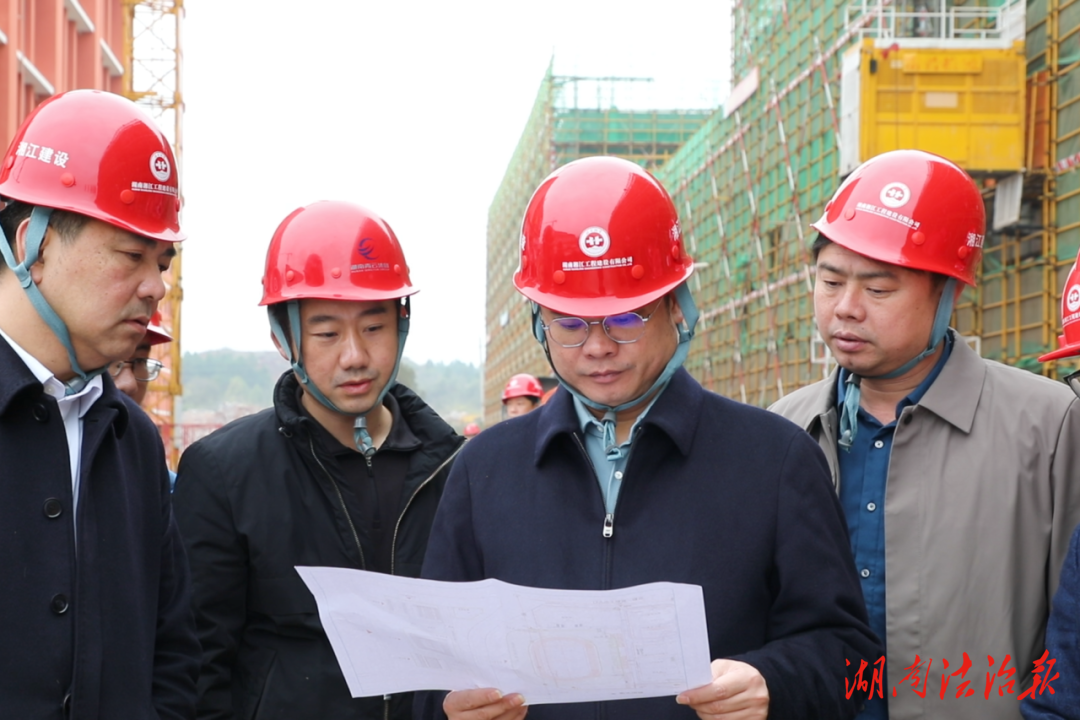 陳雄調(diào)研重點(diǎn)項(xiàng)目建設(shè)工作