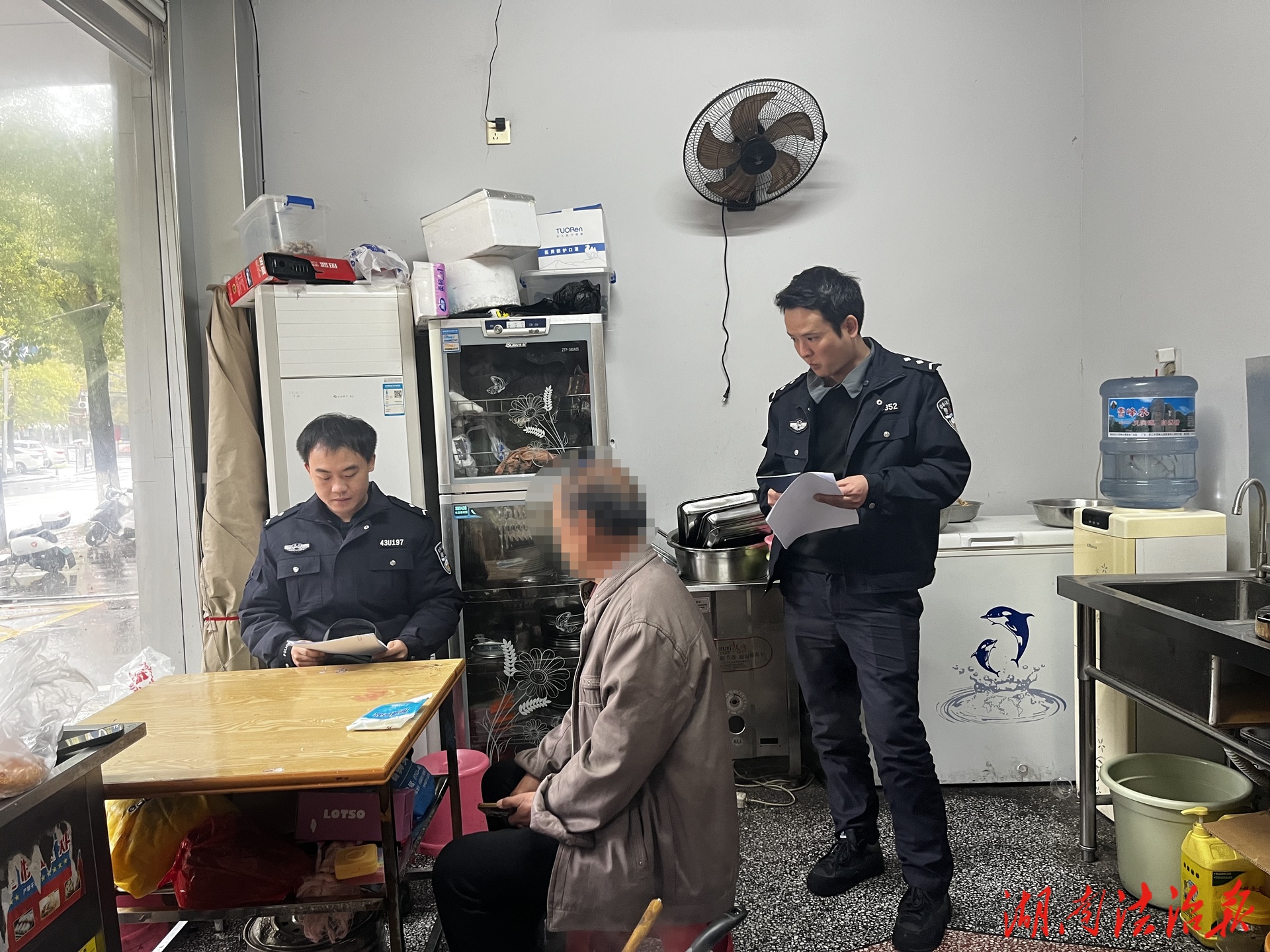 先行调解化干戈 司法护航促发展——泸溪法院高效化解一起金融借款合同纠纷