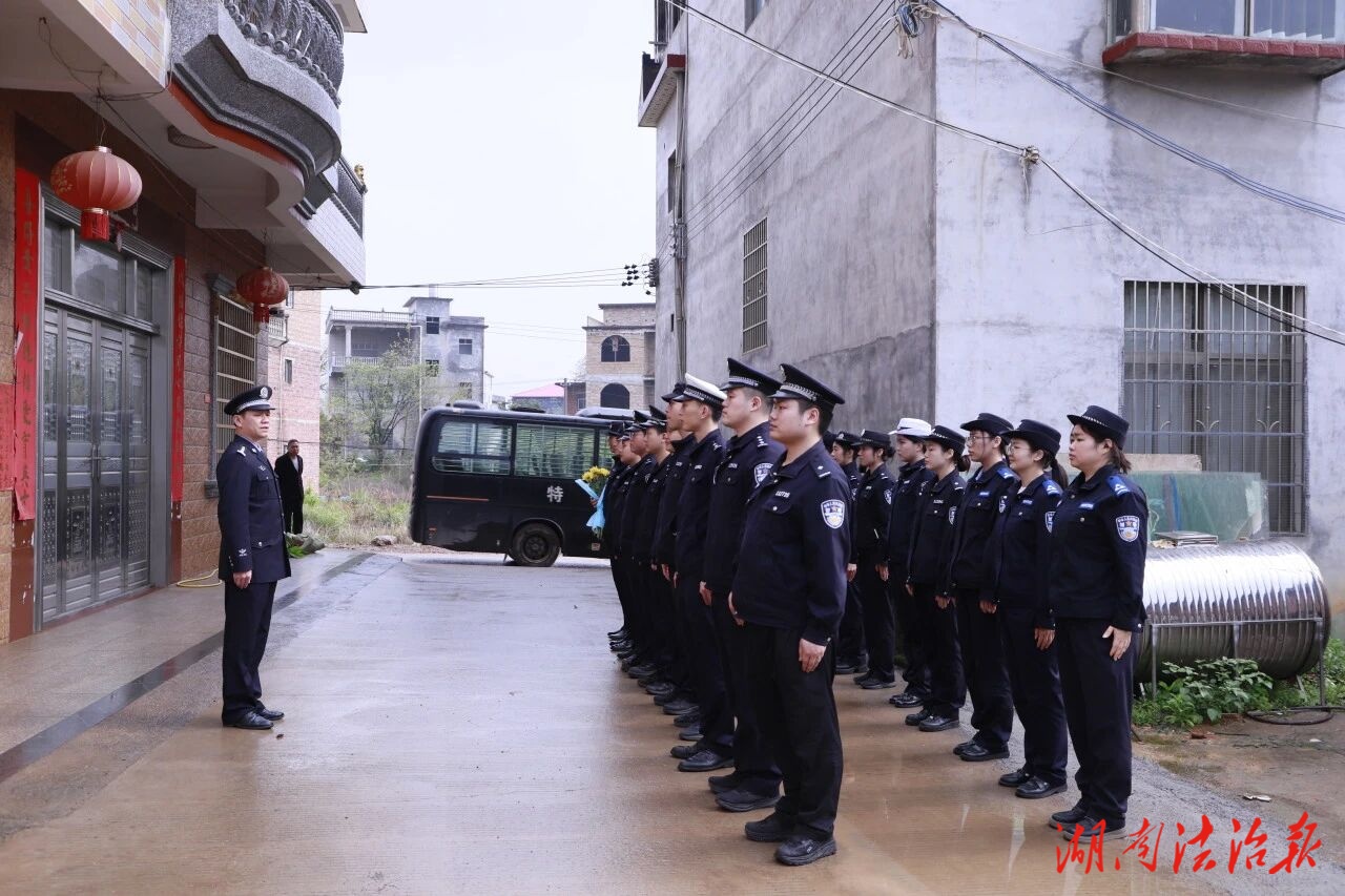 清明祭先烈 忠诚铸警魂 ——道县公安局开展清明祭奠活动