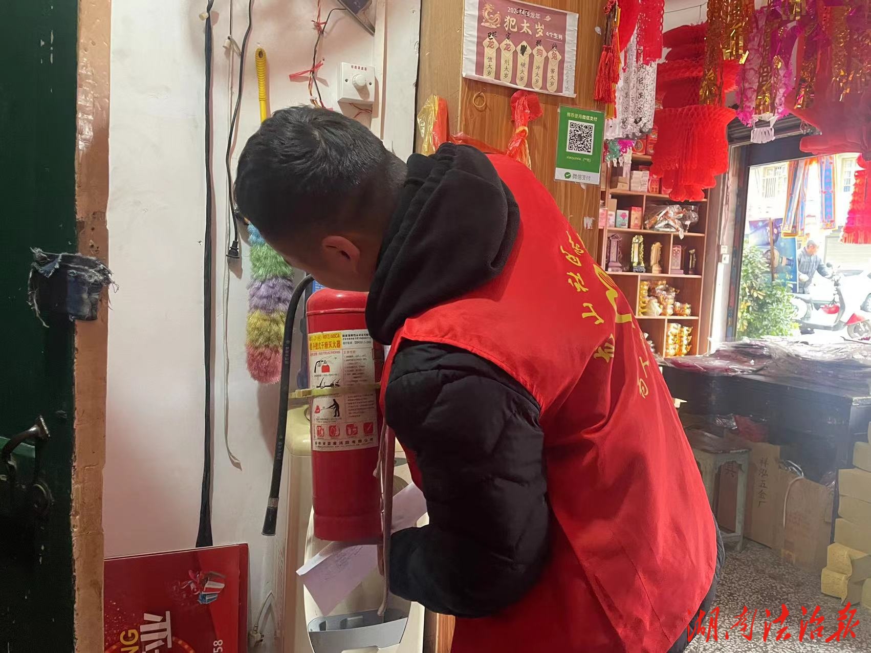 洞口消防多措并舉開展清明節(jié)前消防安全宣傳活動(dòng)