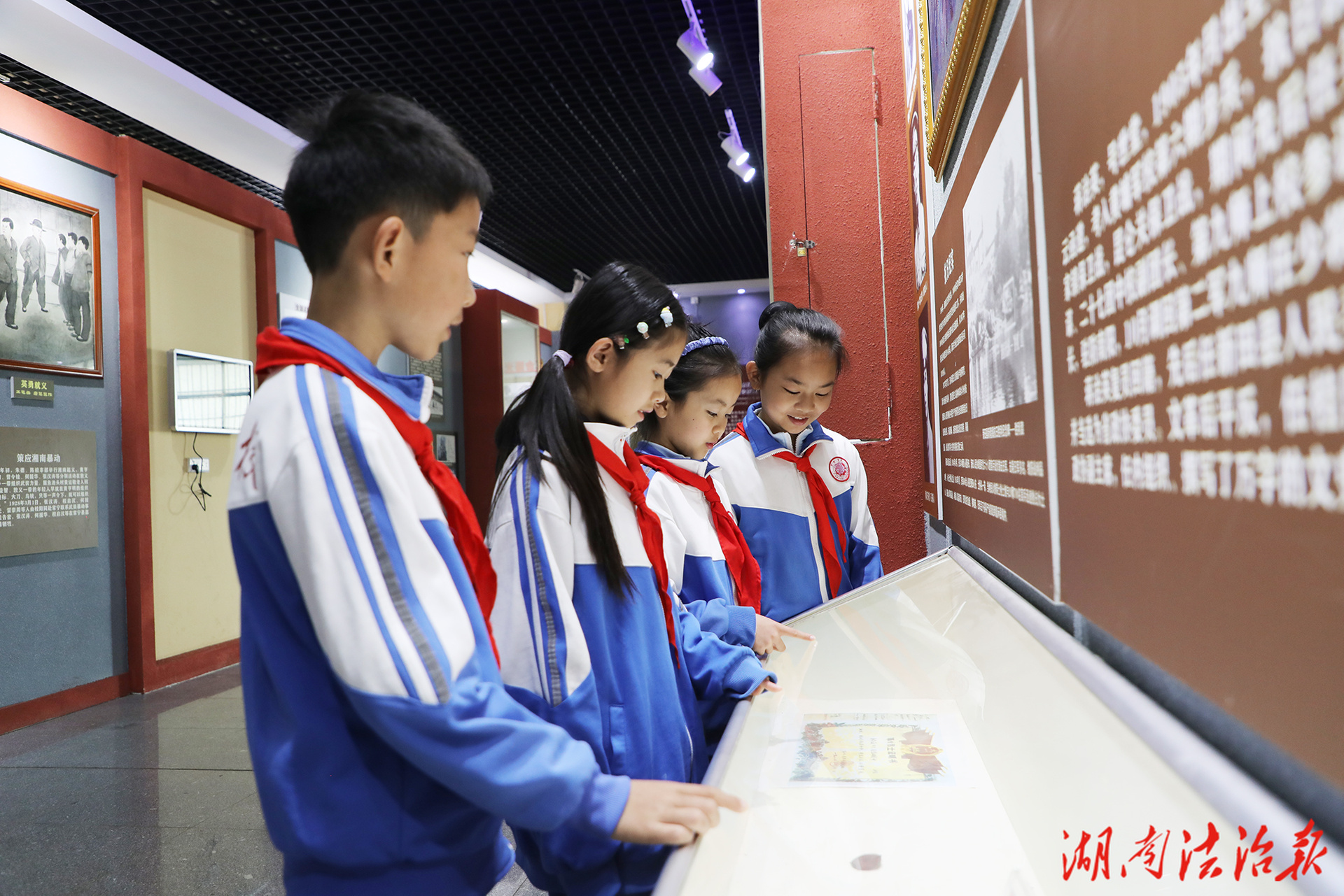 新田縣開展“追尋·2026·清明祭英烈”主題活動(dòng)