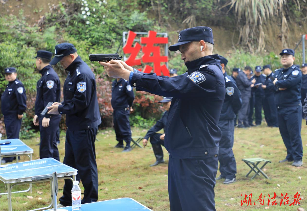 火力拉滿！射擊亮劍、籃球爭鋒盡顯警隊鋒芒