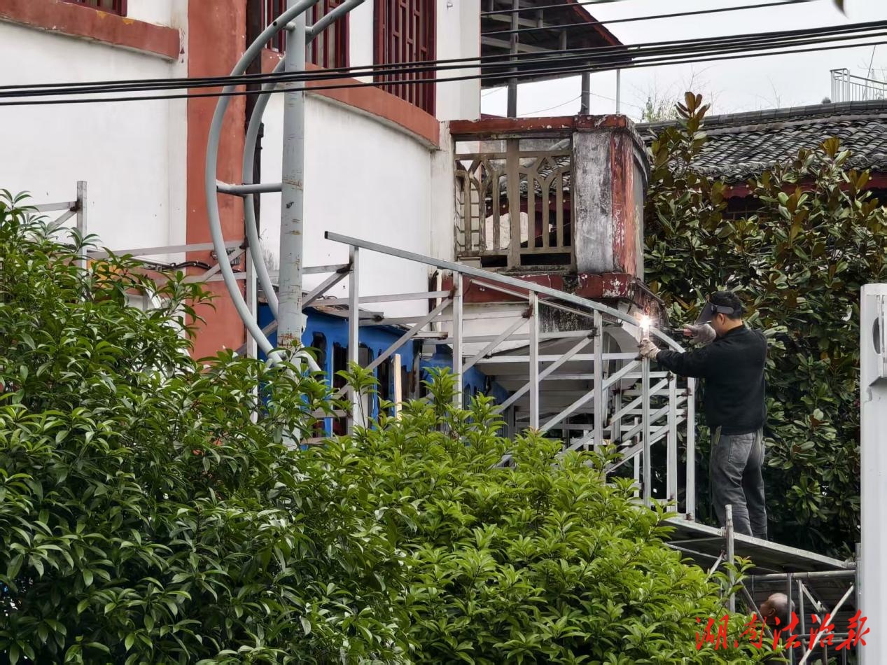 城步苗族自治县戴某无证违规电焊作业被罚