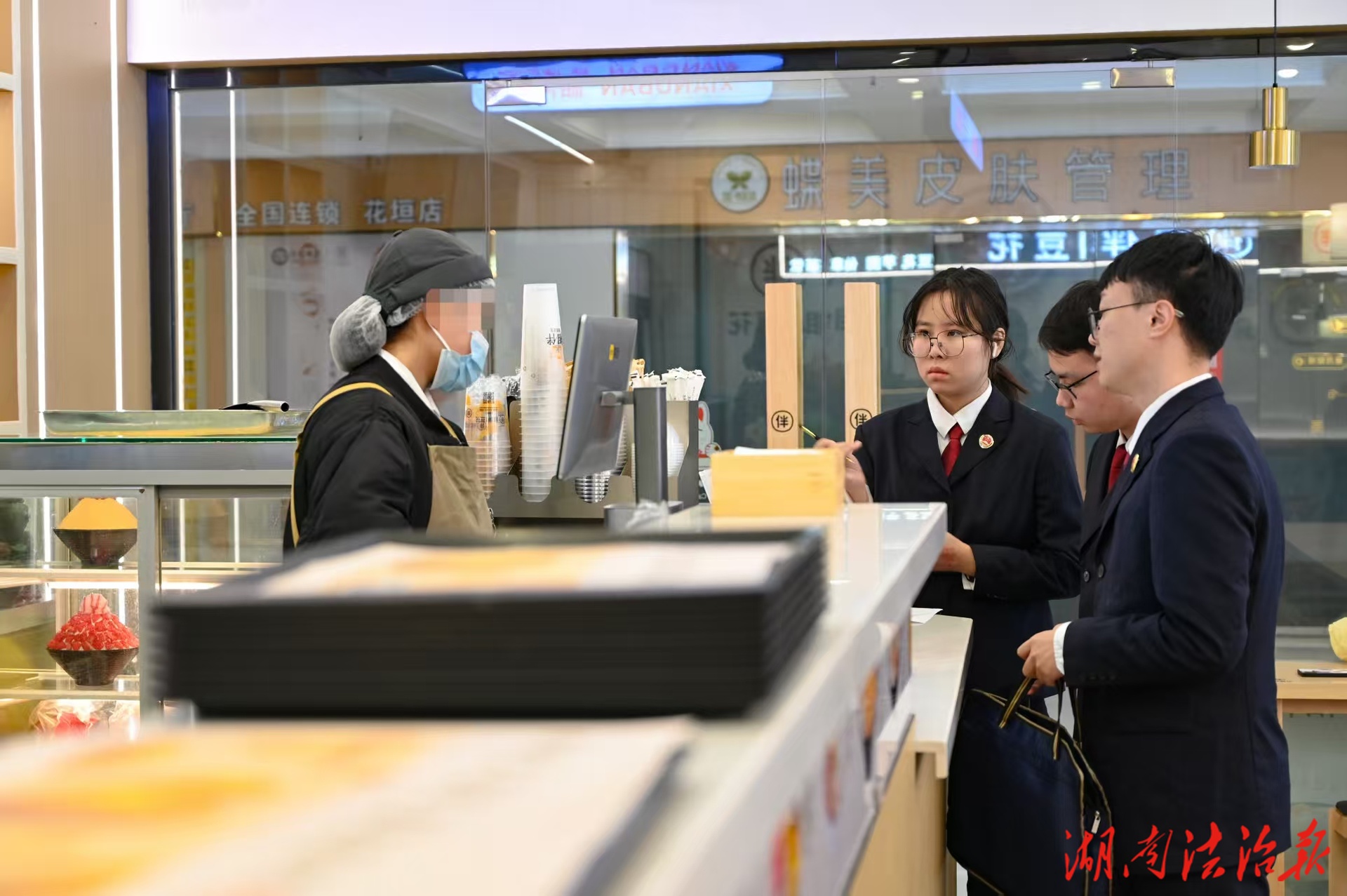 花垣检察推动新食品原料规范标识  为桃胶产品加上“安全锁”