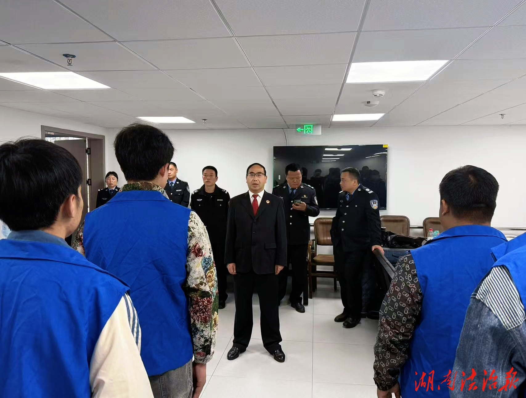 古丈县检察院开展社区矫正对象公益活动监督