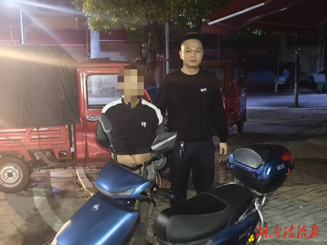 深夜亮劍！邵東公安抓獲一名張貼涉黃涉詐小卡片嫌疑人