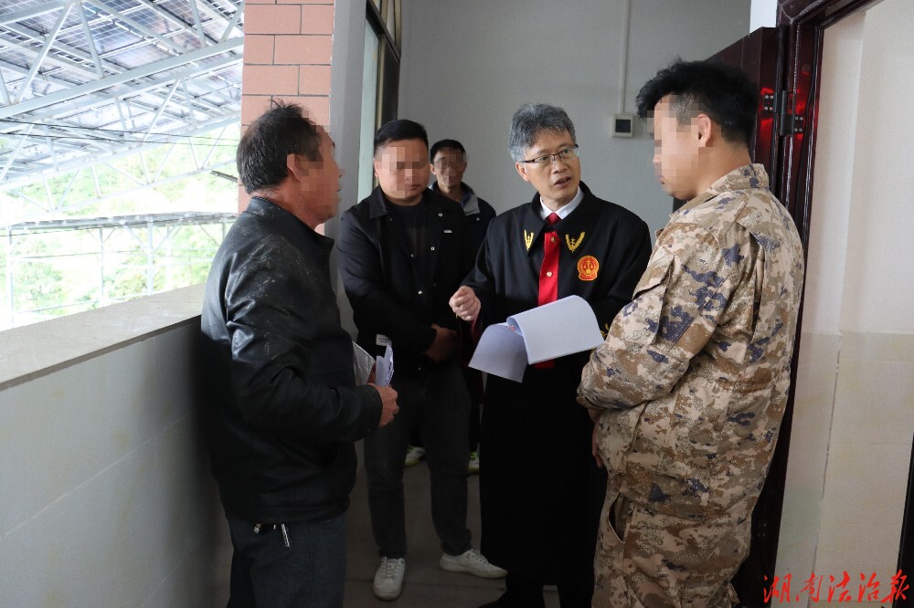 桂阳法院：巡回法庭“搬”进村，以案释法“零距离”