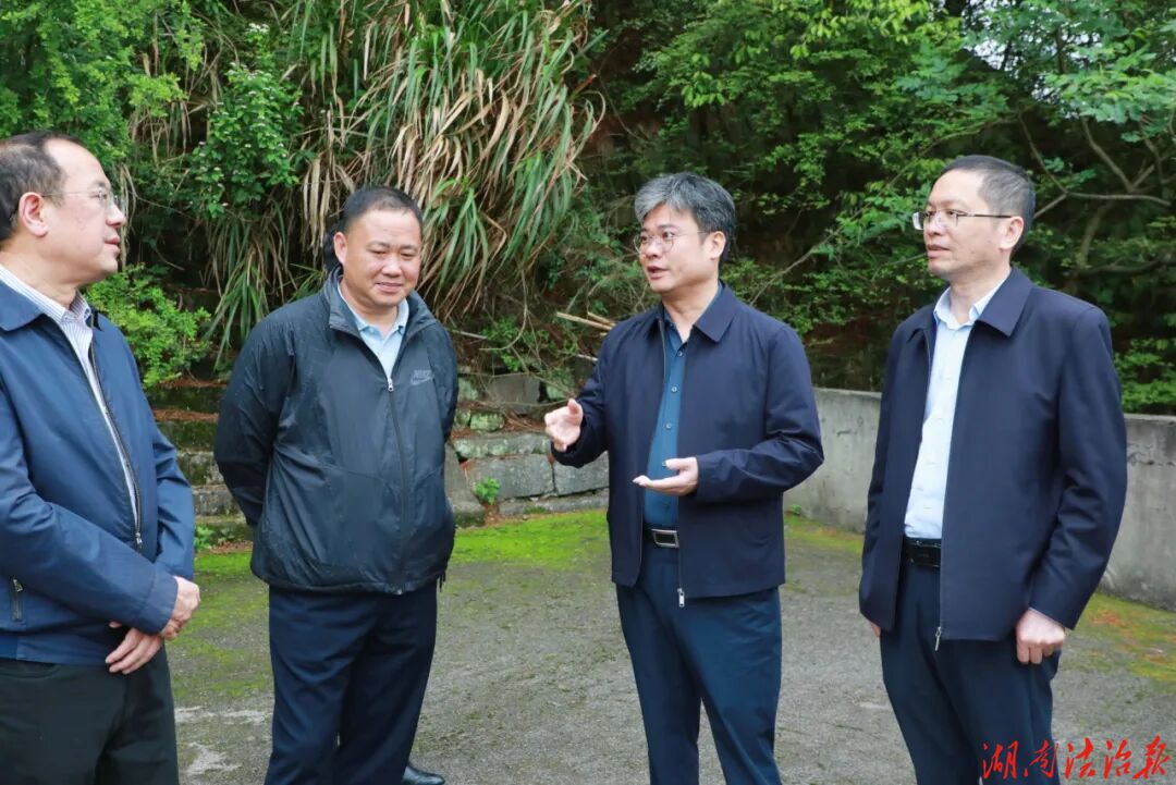 陈雄调研道路交通和防汛工作