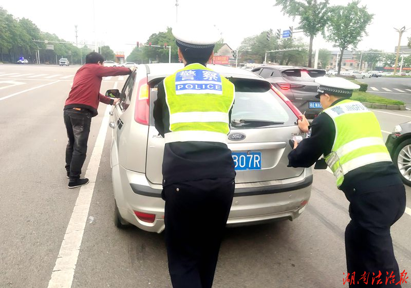 “五一”假期常德市城乡道路交通平安有序
