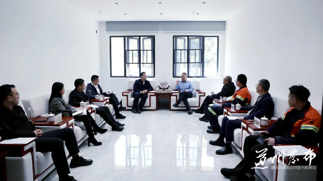 道縣：唐超學劉華中與紫金礦業(yè)集團總裁林泓富一行會談