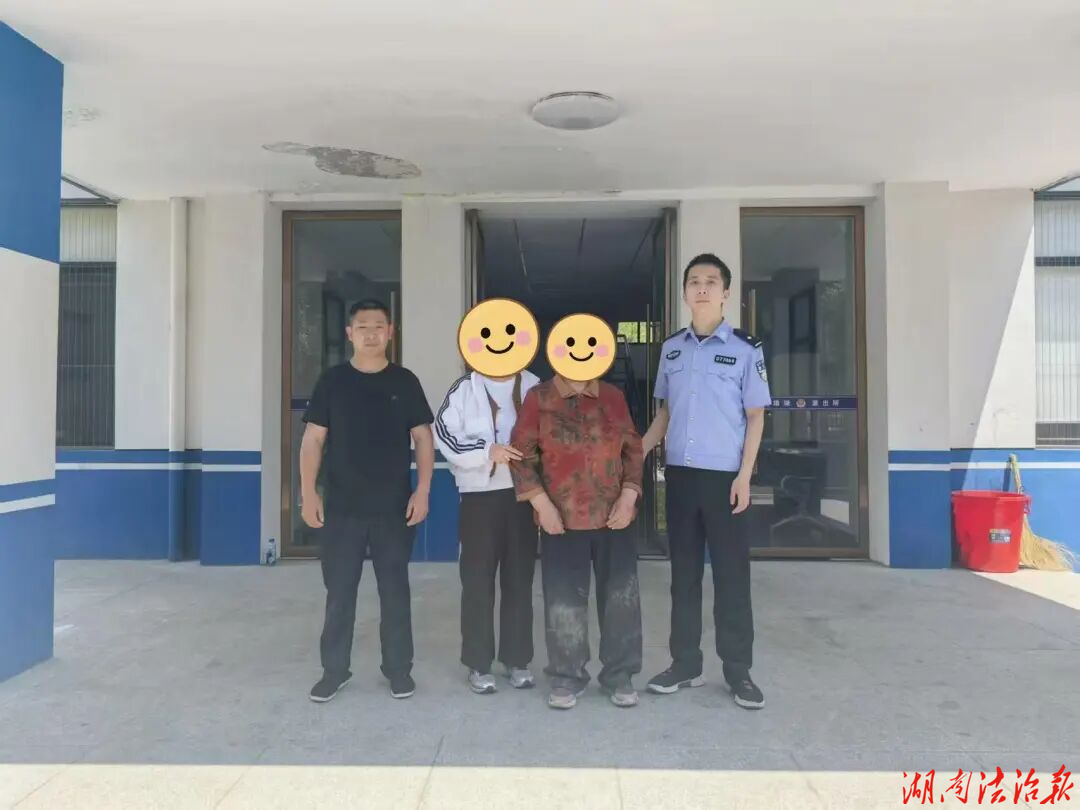 2面锦旗，10分温暖！