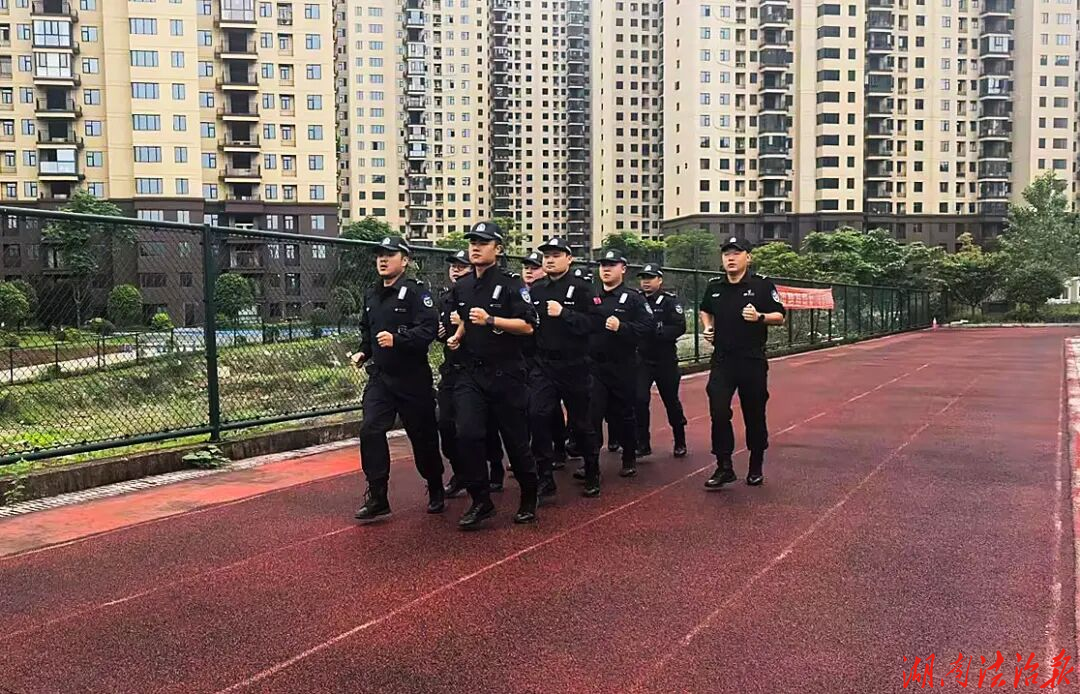 淬火砺精兵 实战铸铁军——隆回警方扎实推进“红蓝对抗”大练兵