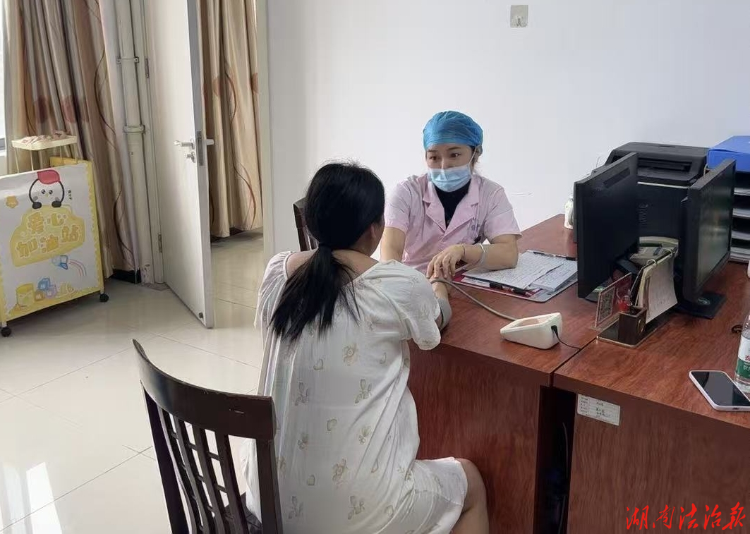 護母嬰安康，綻平凡大愛——記道縣婦幼保健院門診婦產科護士齊杏嬌