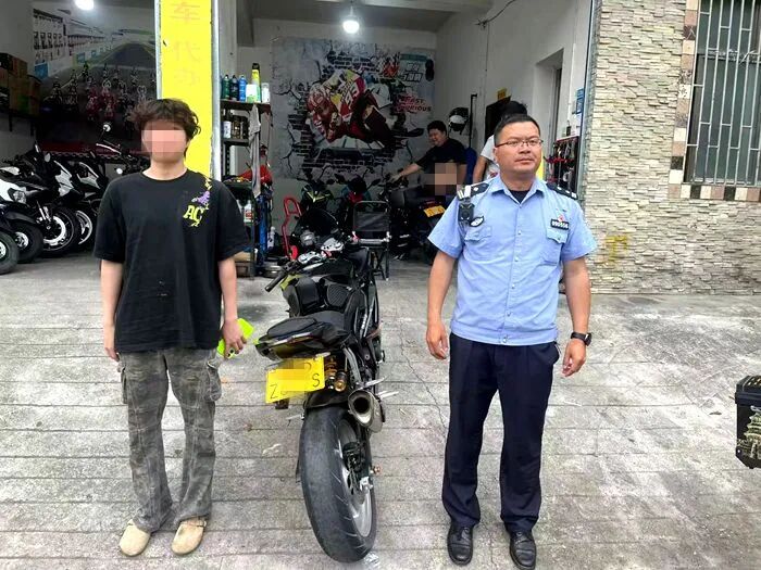 无证驾驶+“炸街” 依法拘留！