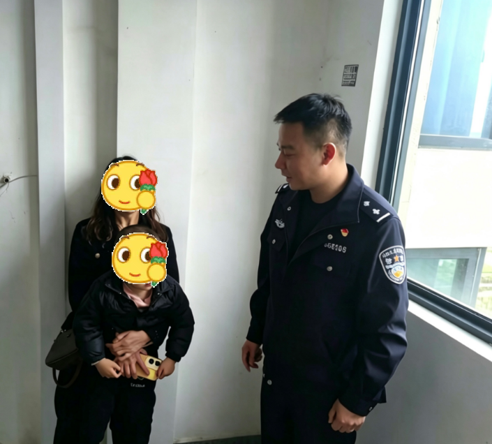 暖心守护不缺位！邵东公安助走失小孩回家
