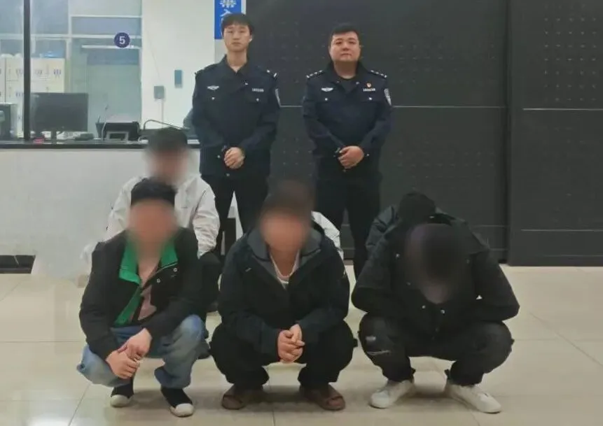 【強(qiáng)治理 護(hù)民安】10小時(shí)鎖定13人！龍山公安“三步工作法”上演偵破雷霆戰(zhàn)