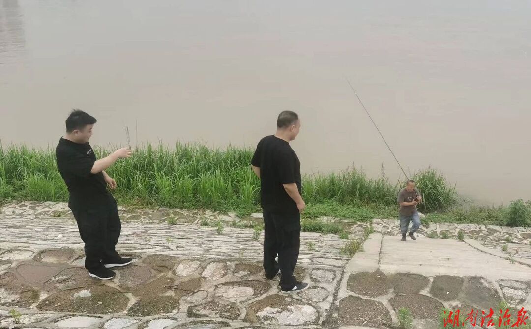 双线出征！石门法院派出第三批应急抢险队队员投入防汛工作