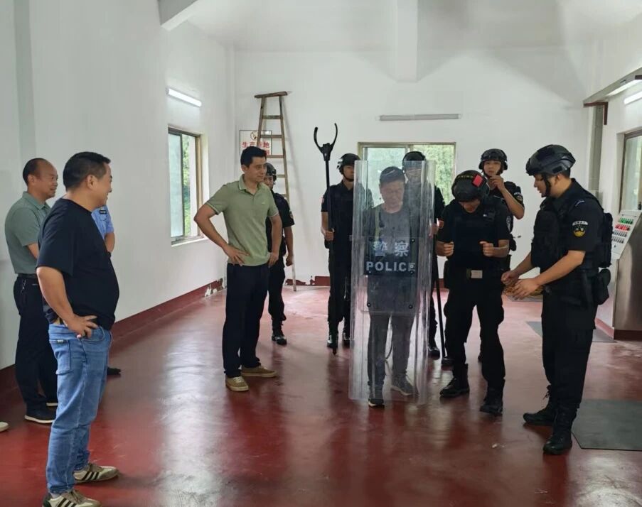 筑牢供水安全防線！武陵源公安聯(lián)合索溪水廠開展反恐防暴應(yīng)急演練